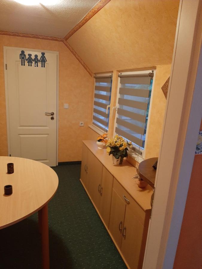 Appartamento Ferienunterkuenfte Wesenberg Esterno foto